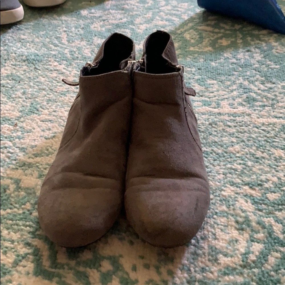 American Eagle ankle booties
